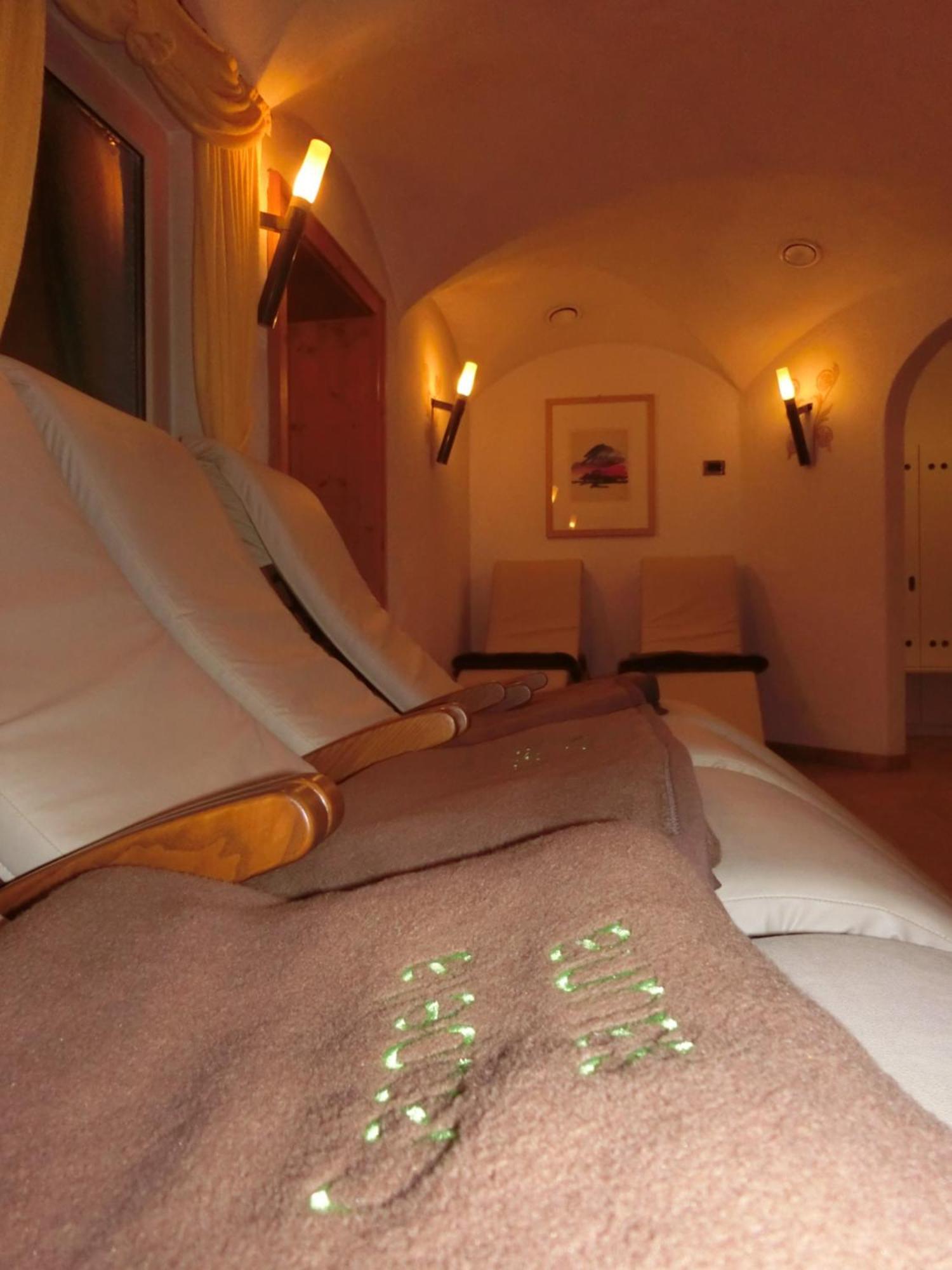 Aparthotel Garni Criss Colfosco Esterno foto