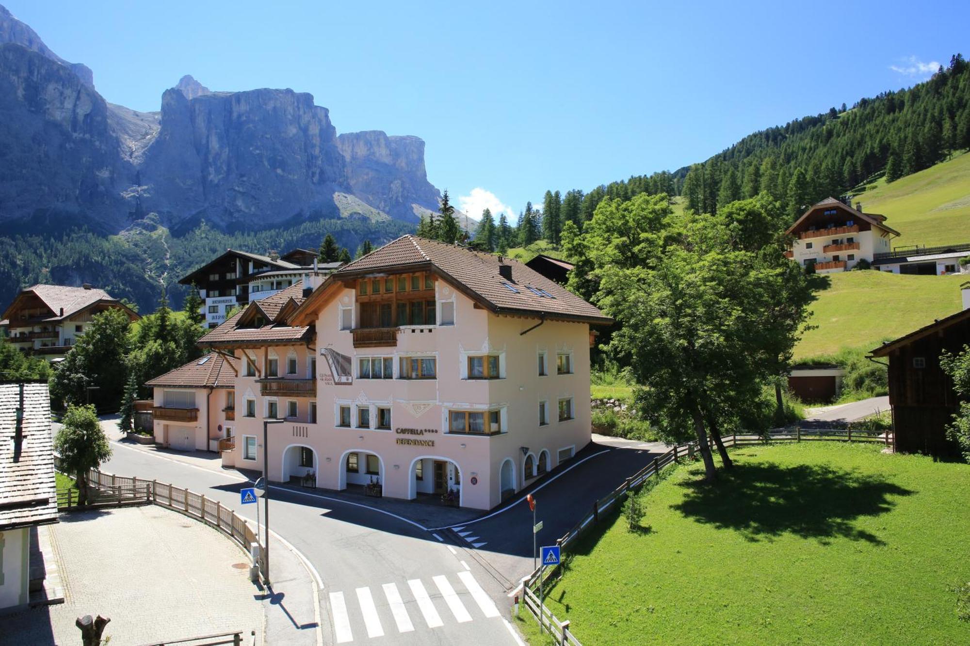 Aparthotel Garni Criss Colfosco Esterno foto